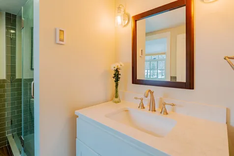 21 Peace Street Dorset VT 05251