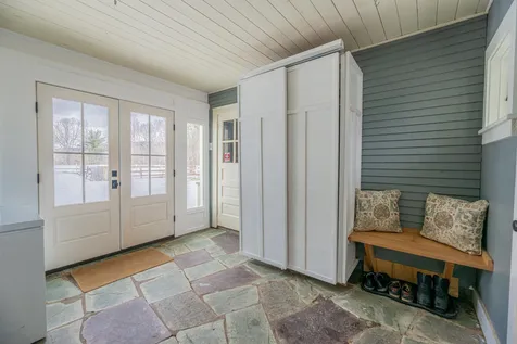 21 Peace Street Dorset VT 05251