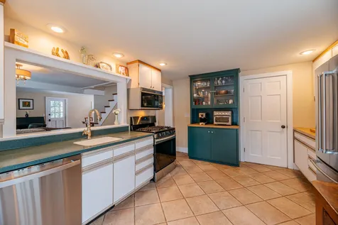 21 Peace Street Dorset VT 05251
