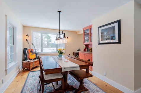 21 Peace Street Dorset VT 05251