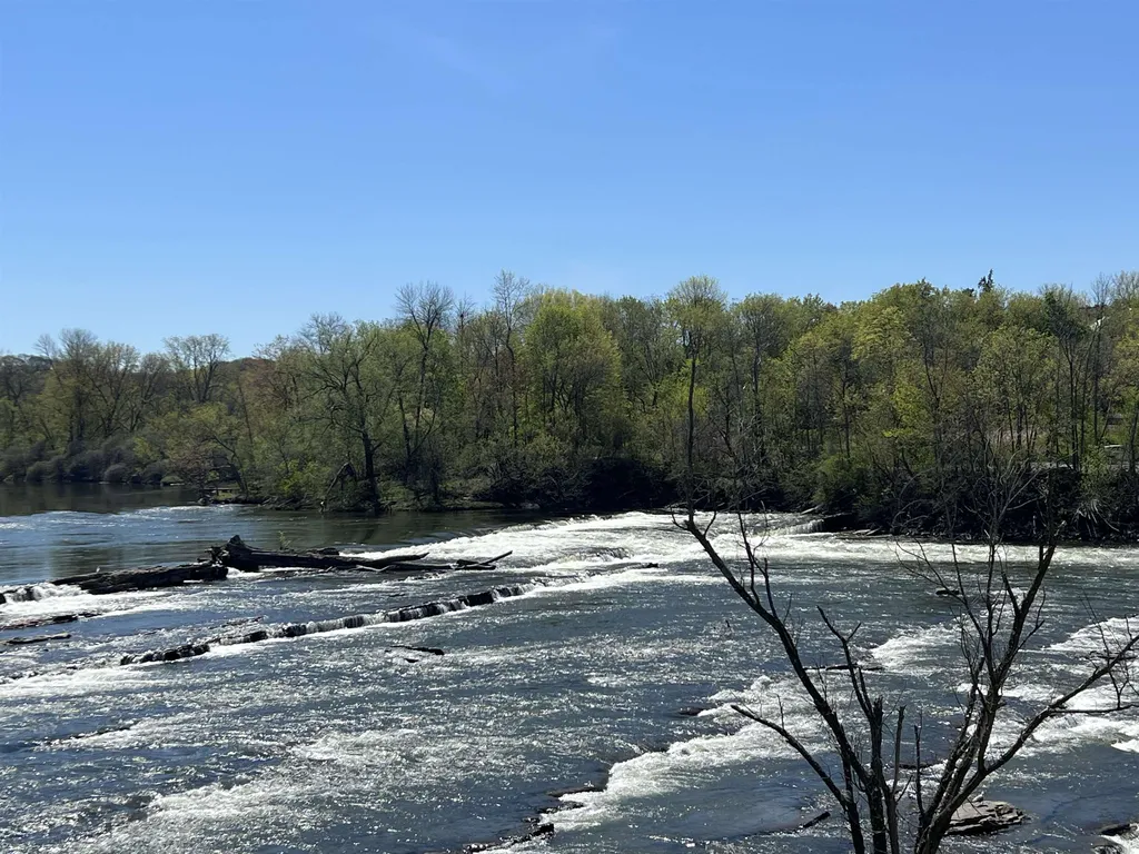 60 Winooski Falls Way Winooski VT 05403