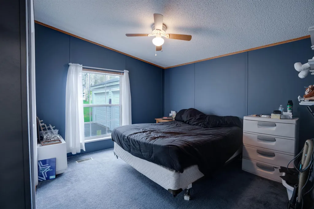 21-1 Georges Lane Fremont NH 03044