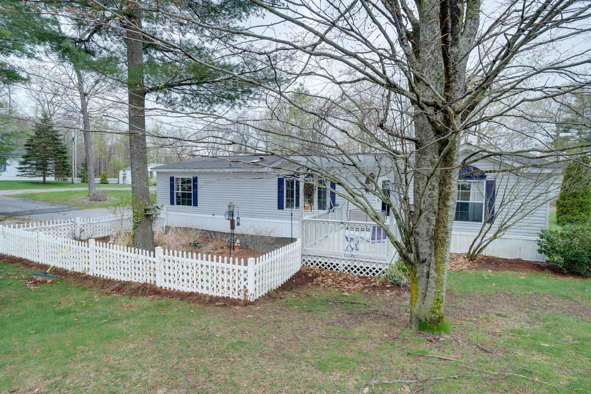 21-1 Georges Lane Fremont NH 03044