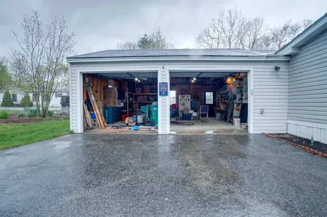 21-1 Georges Lane Fremont NH 03044