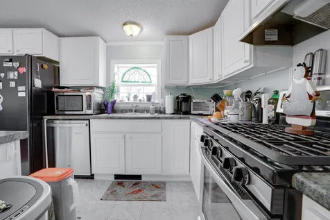 21-1 Georges Lane Fremont NH 03044