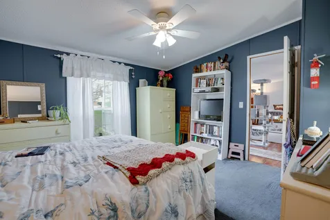21-1 Georges Lane Fremont NH 03044
