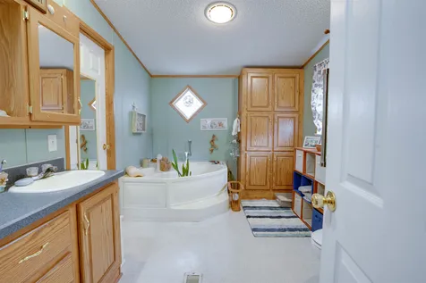 21-1 Georges Lane Fremont NH 03044