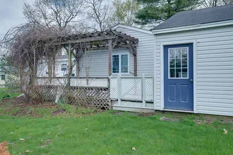 21-1 Georges Lane Fremont NH 03044