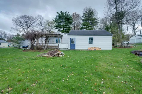 21-1 Georges Lane Fremont NH 03044