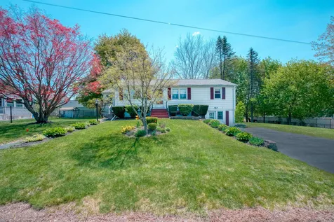 7 Birch Road Salem NH 03079