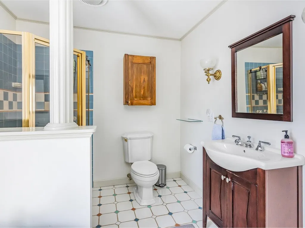 78 North Prospect Street Burlington VT 05401