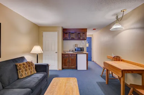 2955 White Mountain Highway Conway NH 03860
