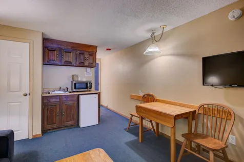 2955 White Mountain Highway Conway NH 03860