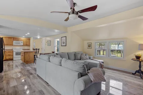 73 Rachael Circle Goffstown NH 03045