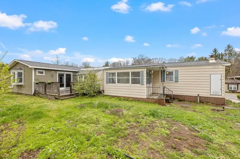73 Rachael Circle Goffstown NH 03045