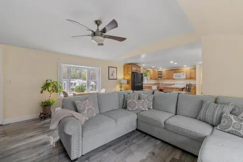 73 Rachael Circle Goffstown NH 03045