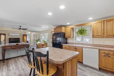 73 Rachael Circle Goffstown NH 03045