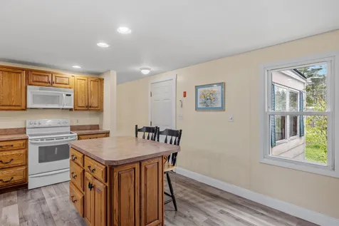 73 Rachael Circle Goffstown NH 03045