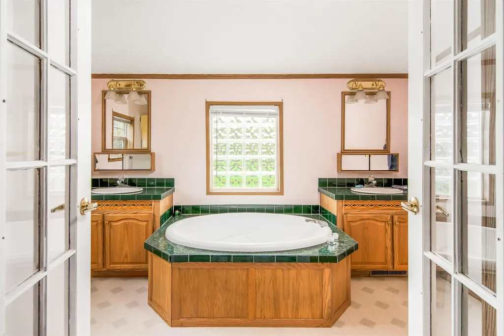 813 Mount Philo Road Shelburne VT 05482