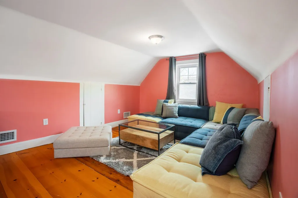 30 Brewster Street Portsmouth NH 03801