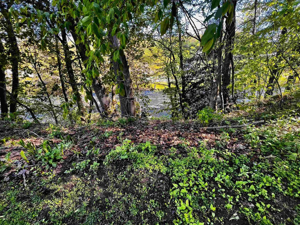 22 Snow Avenue Hinsdale NH 03451