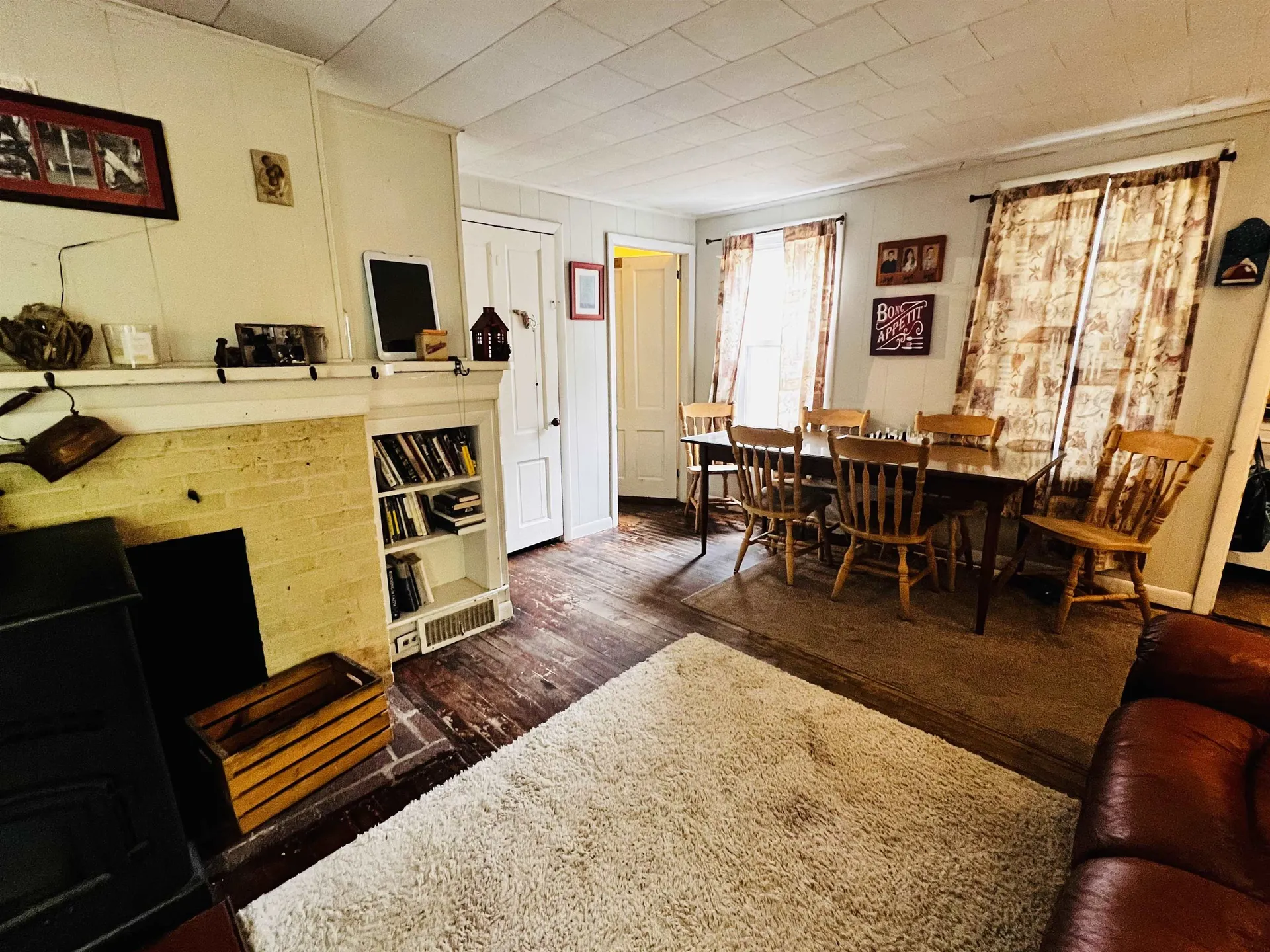 22 Snow Avenue Hinsdale NH 03451