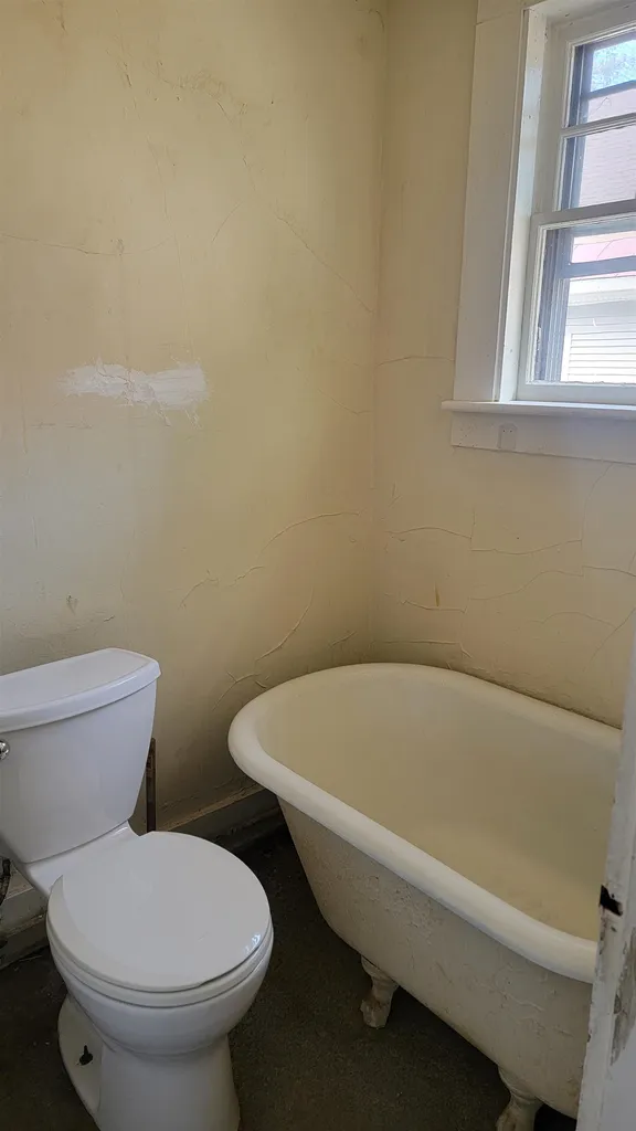128 Pearl Street Claremont NH 03743