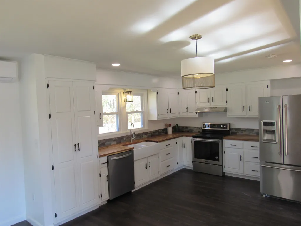 13 Morrison Avenue Salem NH 03079