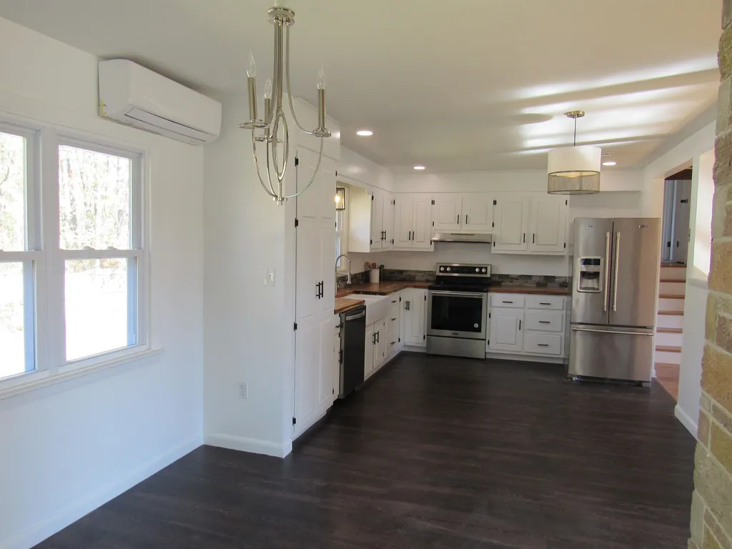 13 Morrison Avenue Salem NH 03079