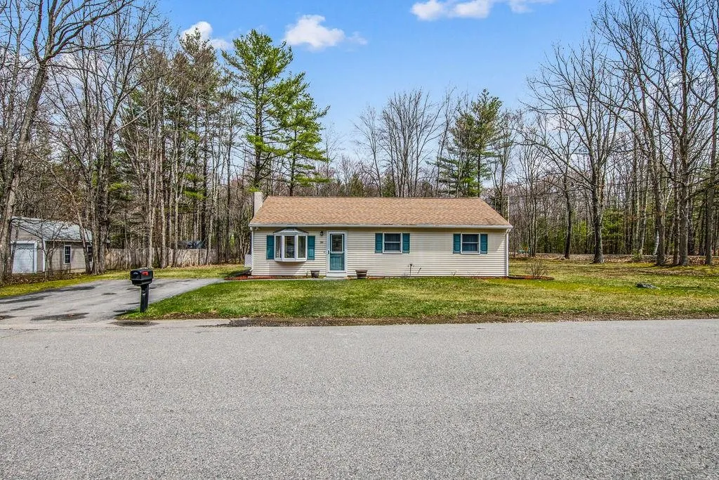 26 Corson Street Rochester NH 03867-2409