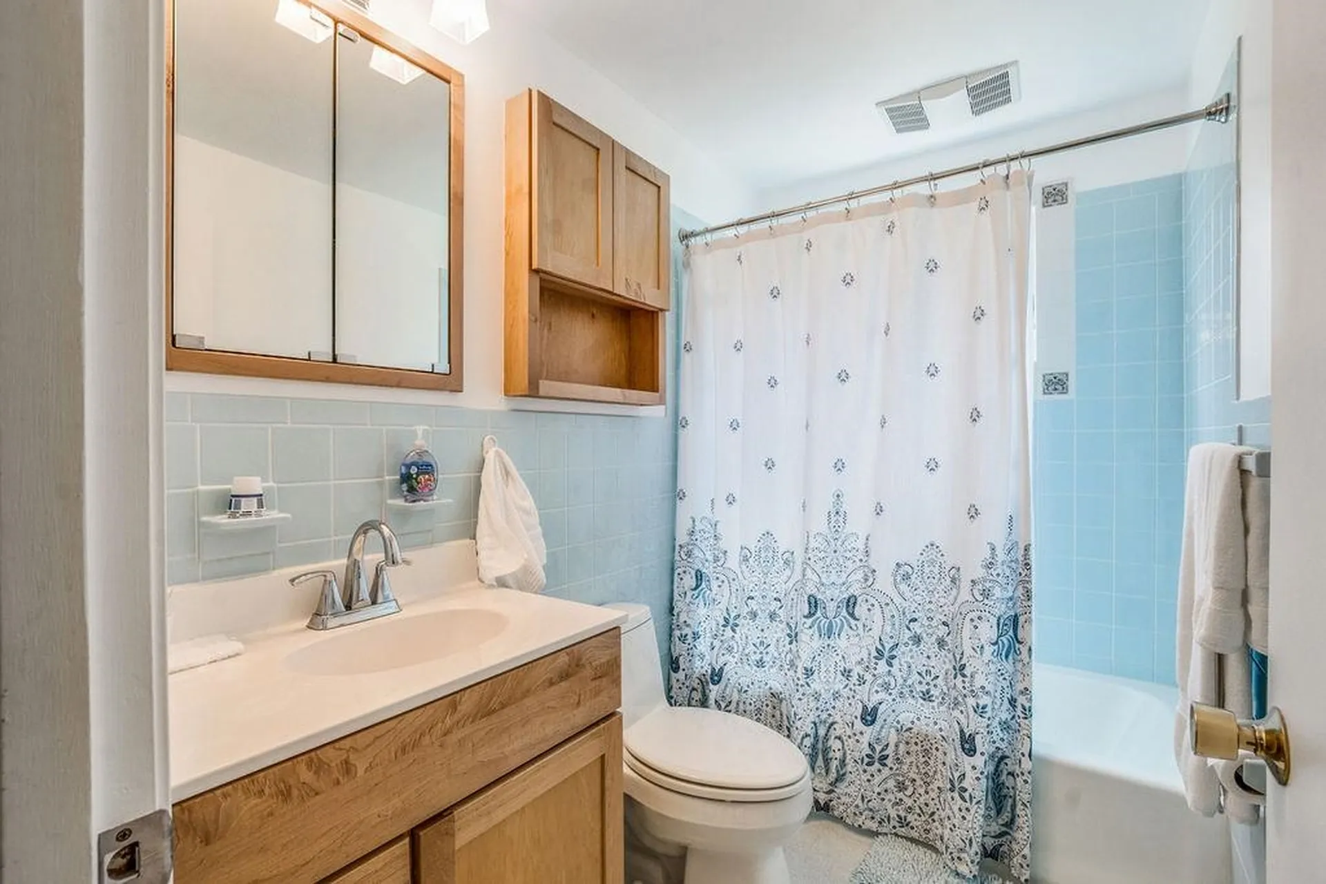 26 Corson Street Rochester NH 03867-2409