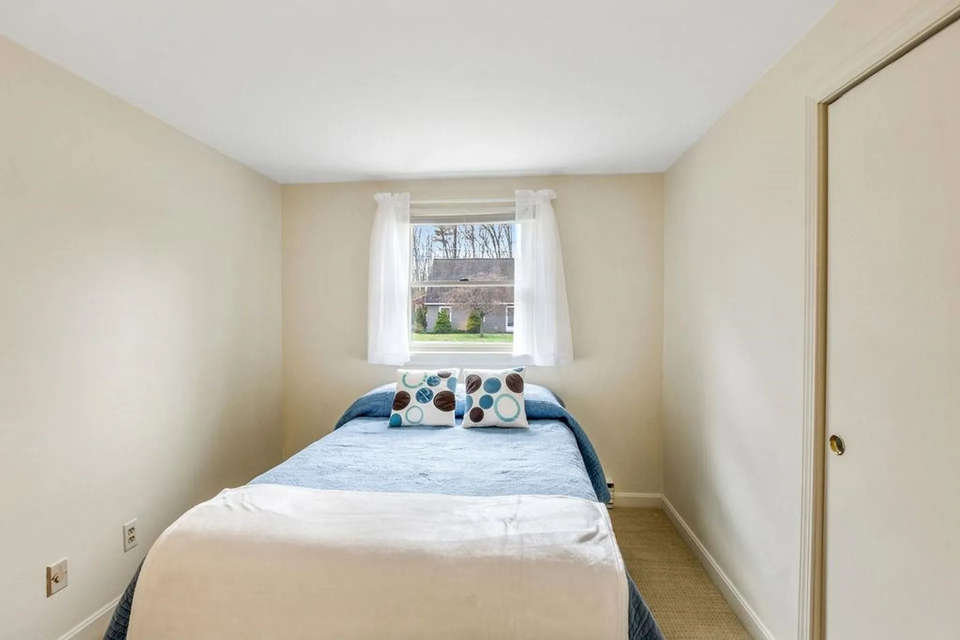 26 Corson Street Rochester NH 03867-2409