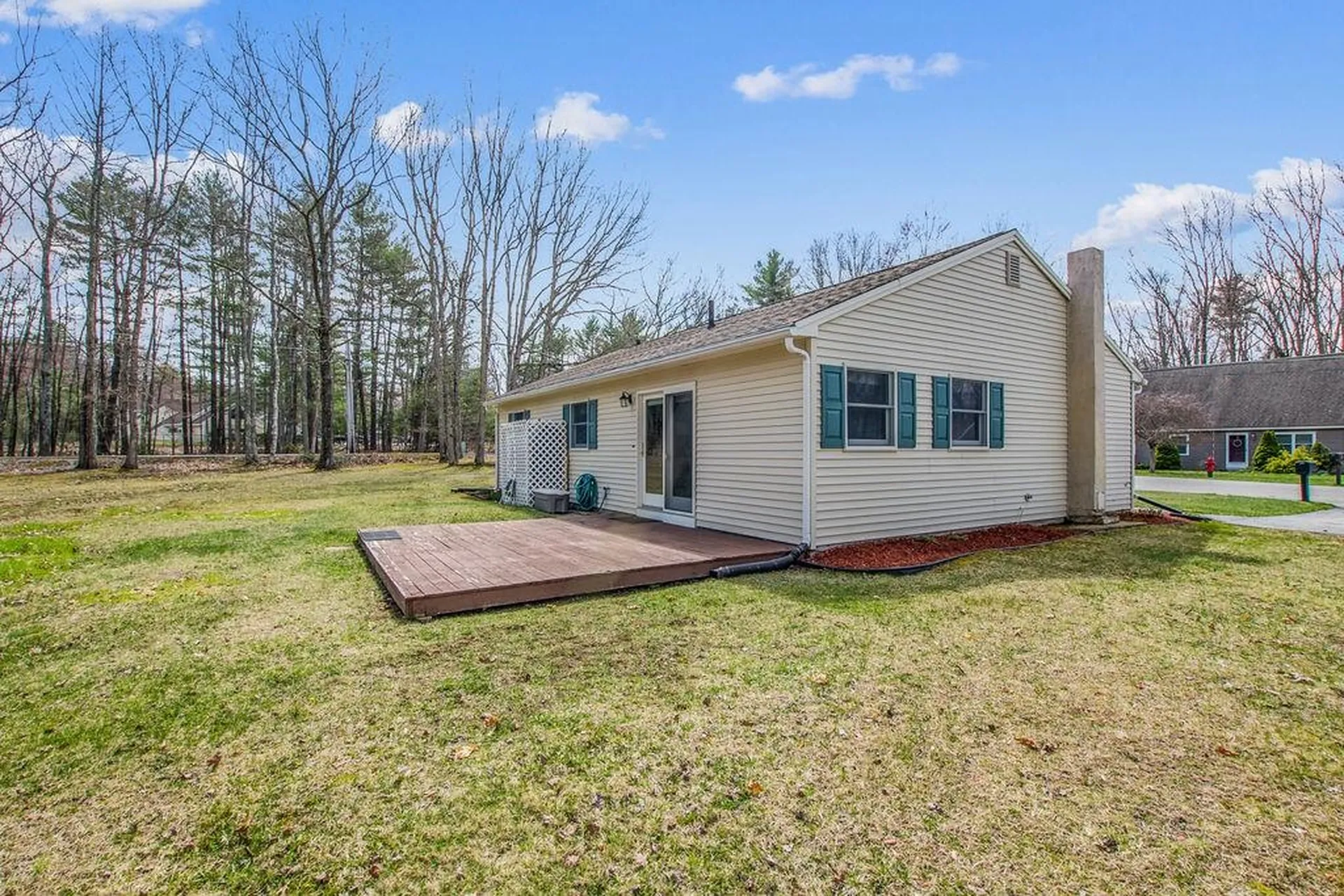 26 Corson Street Rochester NH 03867-2409