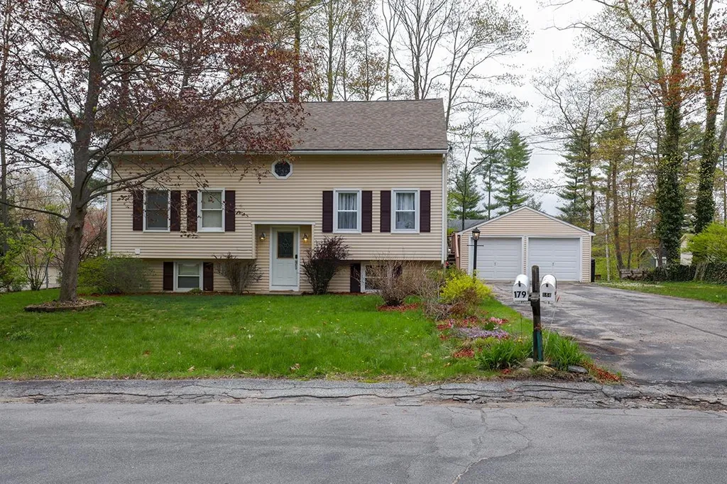 184 Ridgefield Drive Milford NH 03055