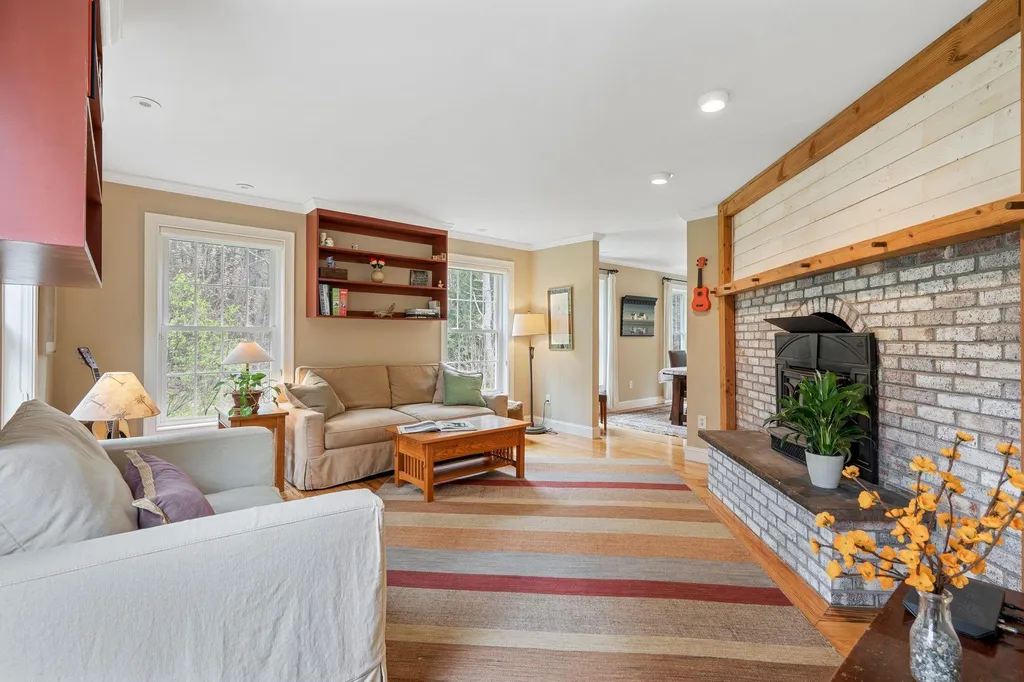 8 Toppan Lane Hampton Falls NH 03844