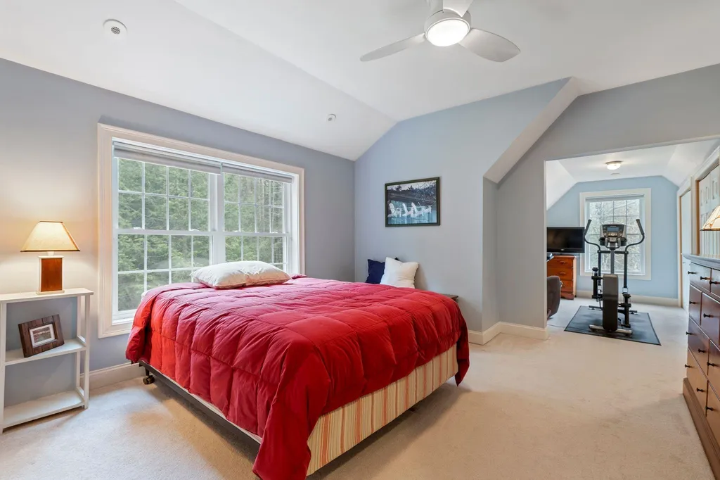 8 Toppan Lane Hampton Falls NH 03844