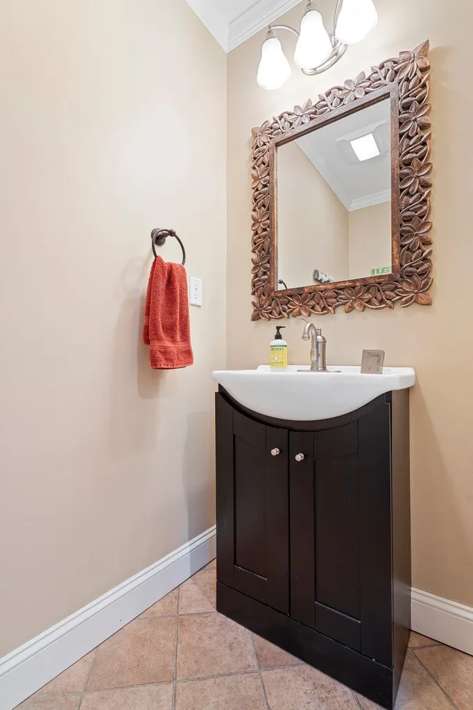 8 Toppan Lane Hampton Falls NH 03844