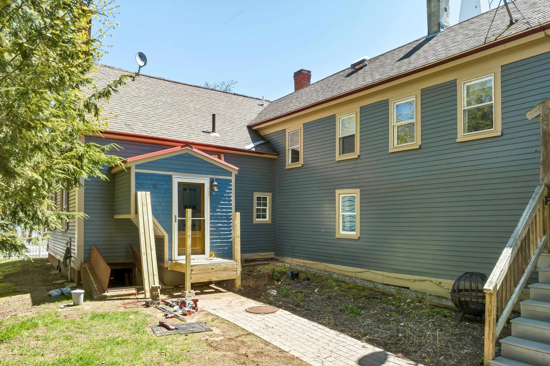103 Main Street Alton NH 03809