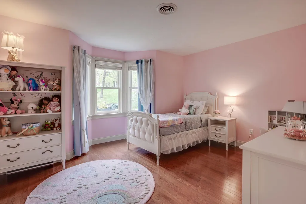 47 Hawk Drive Bedford NH 03110