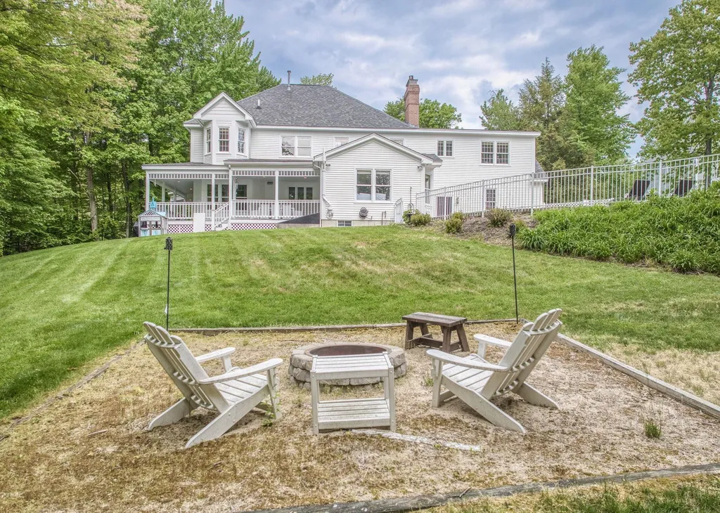 47 Hawk Drive Bedford NH 03110