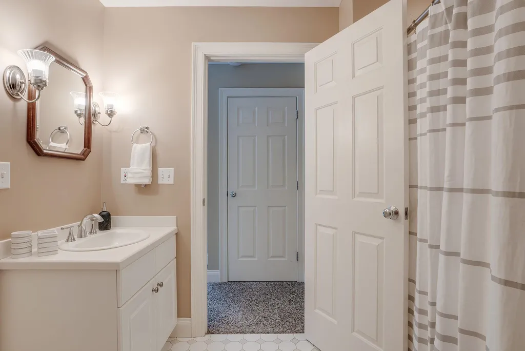 47 Hawk Drive Bedford NH 03110