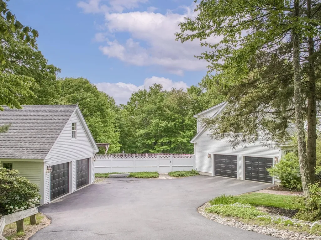 47 Hawk Drive Bedford NH 03110