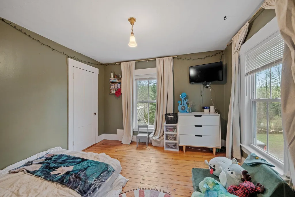 56 Greenwood Street Whitefield NH 03598