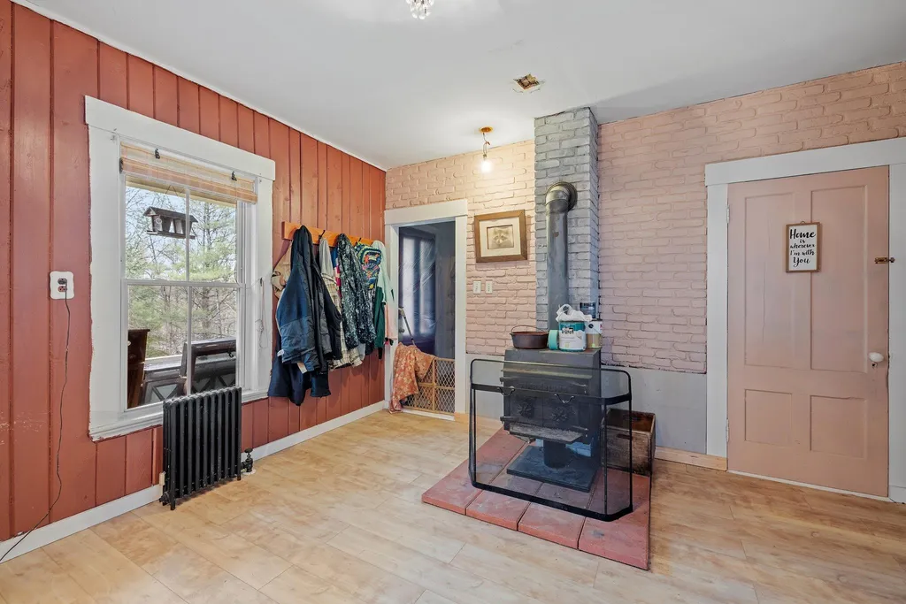 56 Greenwood Street Whitefield NH 03598