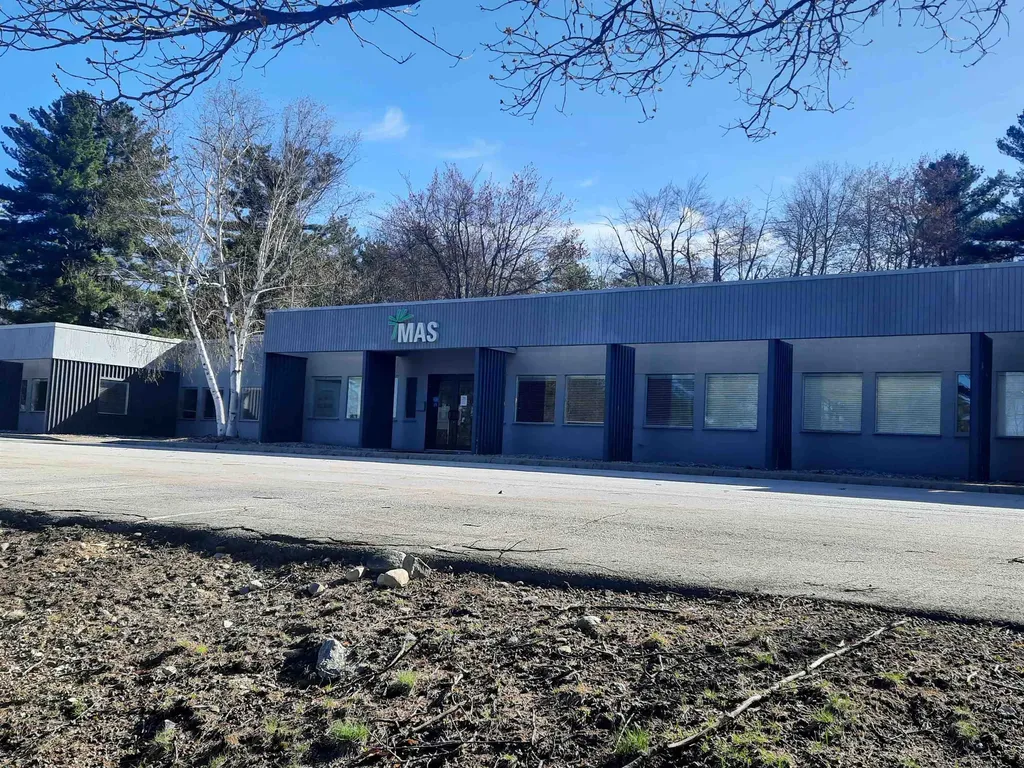 156 Harvey Road Londonderry NH 03053