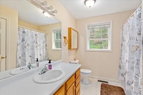 57 Kienia Road Hudson NH 03051