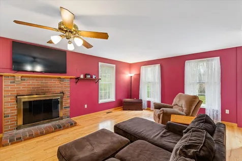 57 Kienia Road Hudson NH 03051