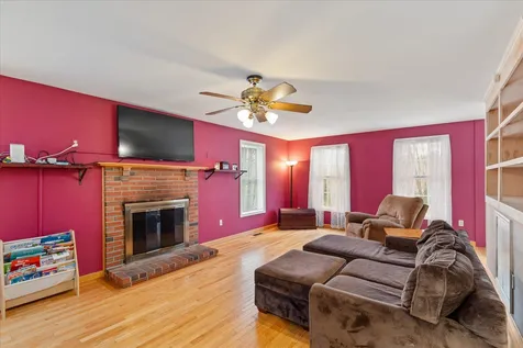 57 Kienia Road Hudson NH 03051