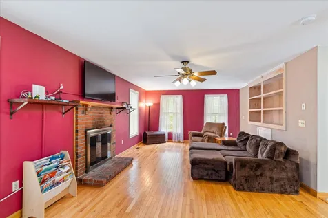 57 Kienia Road Hudson NH 03051