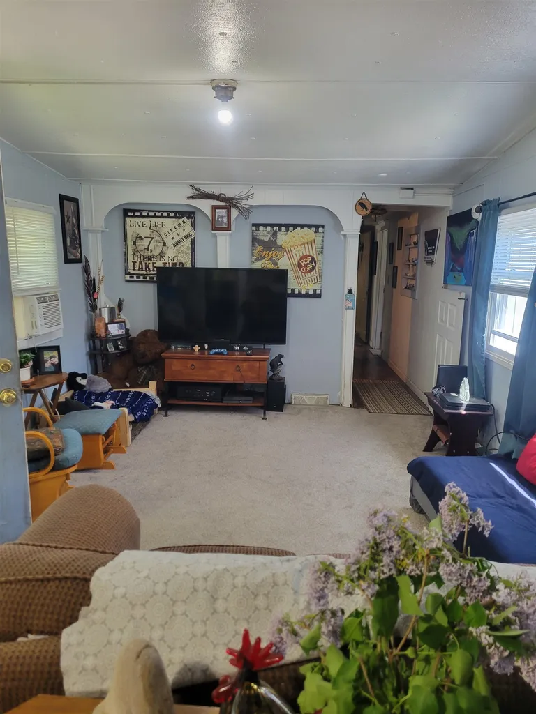 7 Mildred Avenue Raymond NH 03077